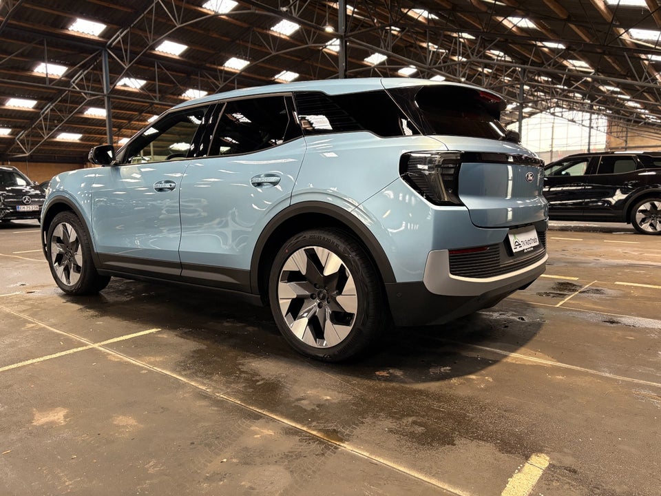 Ford Explorer 77 Premium Extended Range 5d