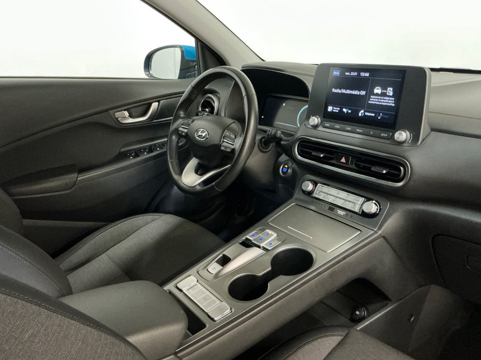 Hyundai Kona 39 EV Essential 5d