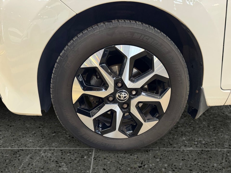 Toyota Aygo 1,0 VVT-i x-press 5d