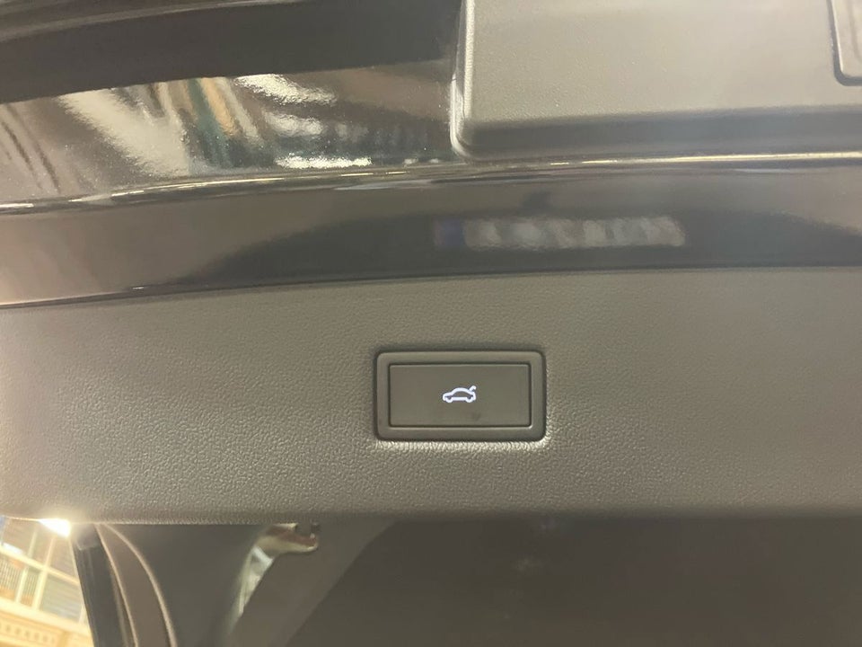 Ford Capri 77 Select Extended Range 5d