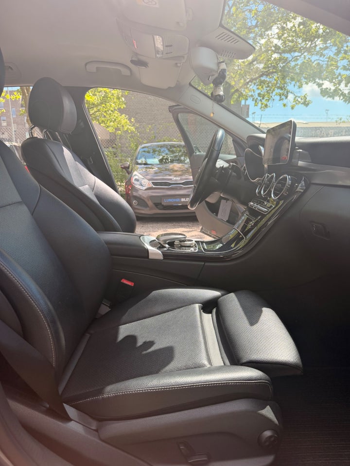Mercedes C220 d 2,2 Avantgarde stc. aut. 5d