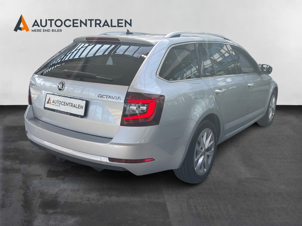 Skoda Octavia 2,0 TDi 150 Celebration Combi DSG 5d
