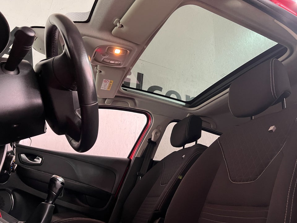 Renault Clio IV 1,5 dCi 90 Limited Sport Tourer 5d