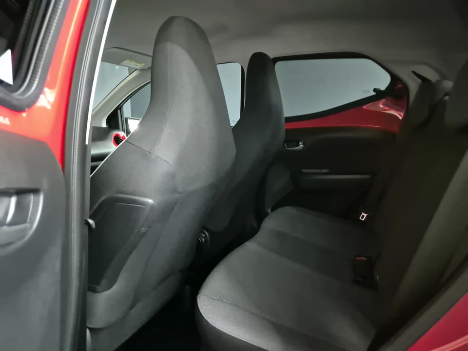 Toyota Aygo 1,0 VVT-i x-press 5d
