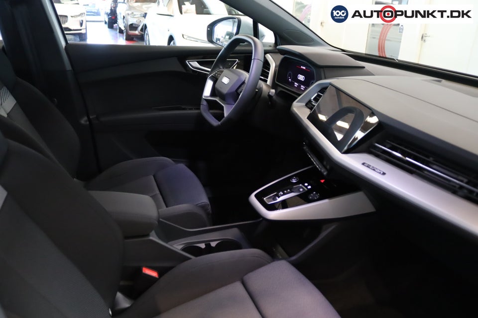 Audi Q4 e-tron 45 Progress 5d