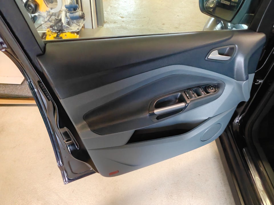 Ford C-MAX 1,0 SCTi 125 Titanium 5d