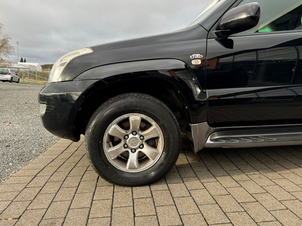 Toyota Land Cruiser 3,0 D-4D T3 aut. Van 5d