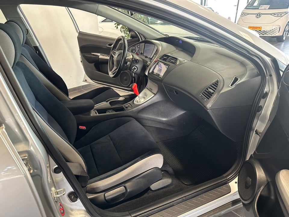 Honda Civic 1,8 Sport 5d