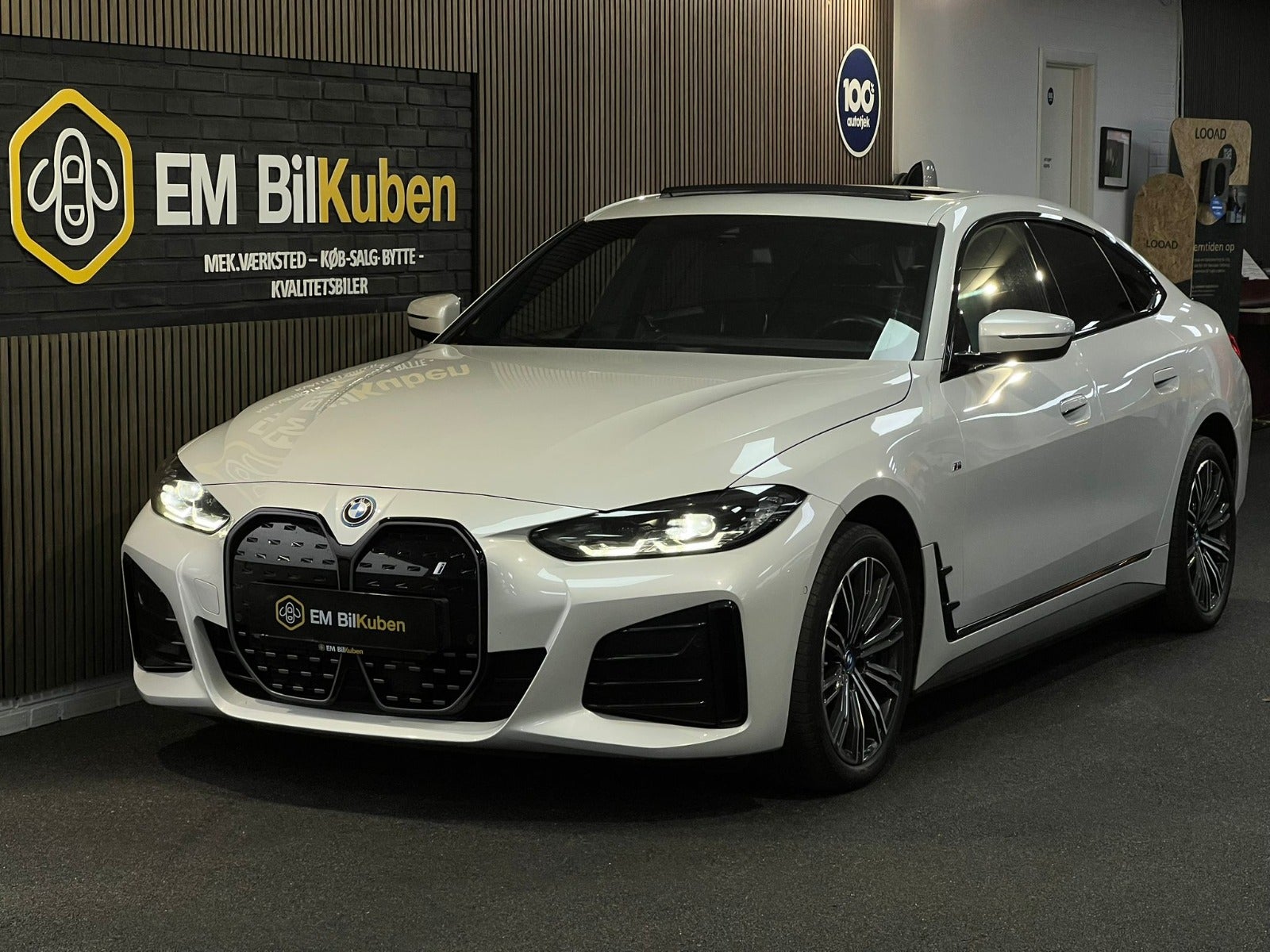 BMW i4 view 1