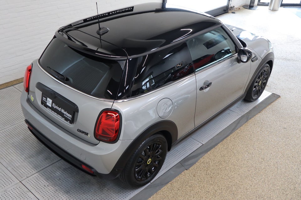 MINI Cooper SE Classic Trim 3d