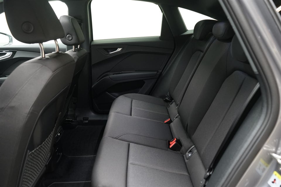 Audi Q4 e-tron 35 S-line Sportback 5d