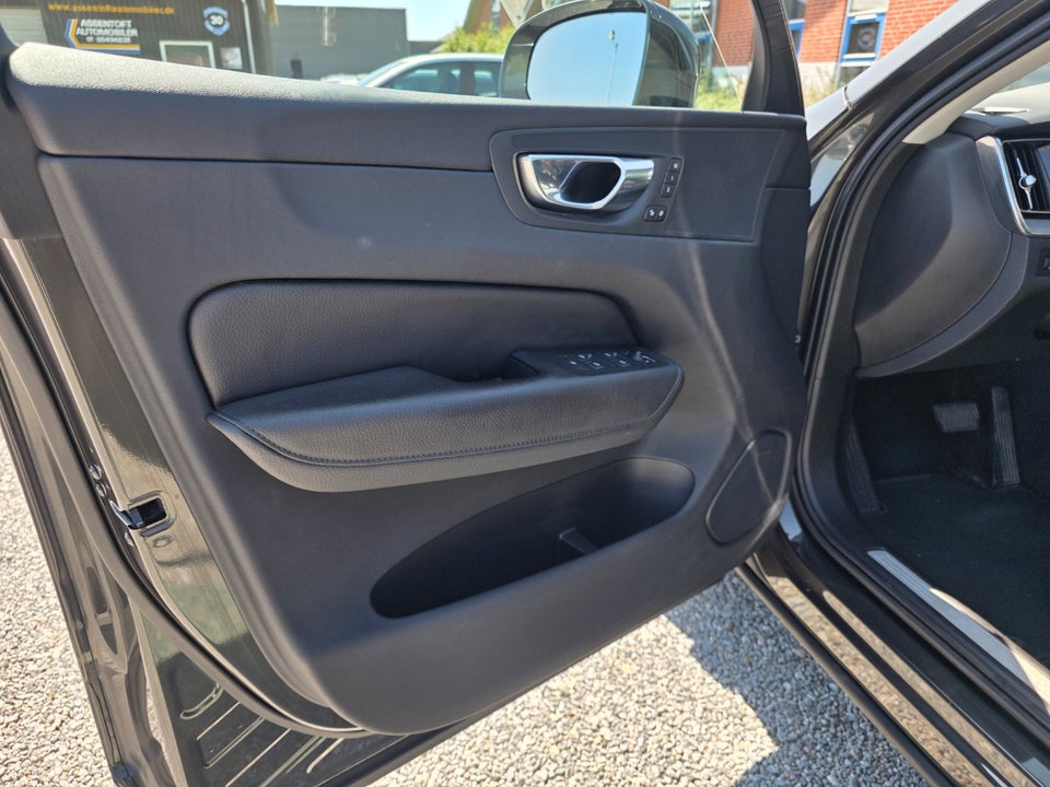Volvo XC60 2,0 T5 250 Inscription aut. 5d