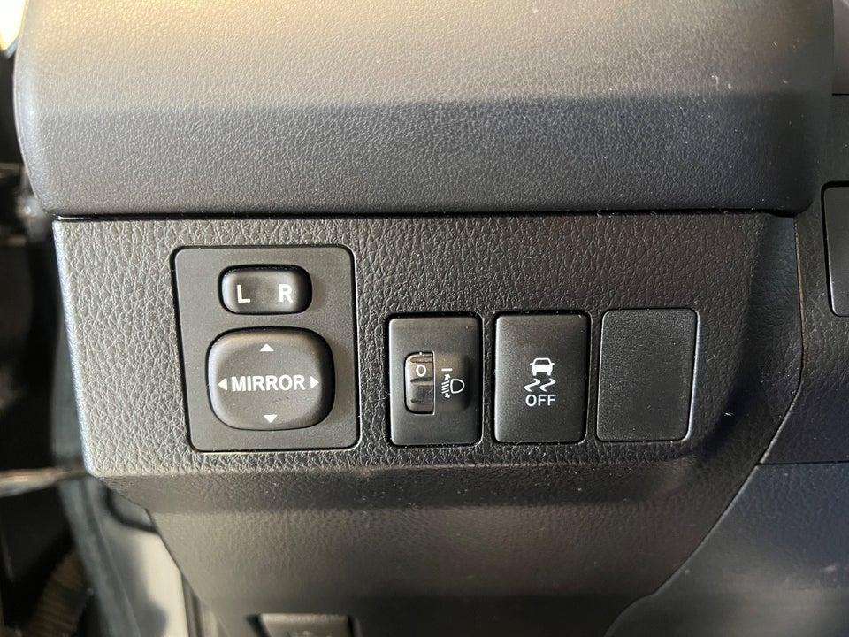 Toyota RAV4 2,0 D-4D T2 Van 5d