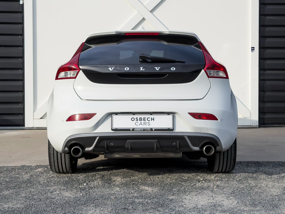 Volvo V40 2,0 T4 190 R-Design 5d