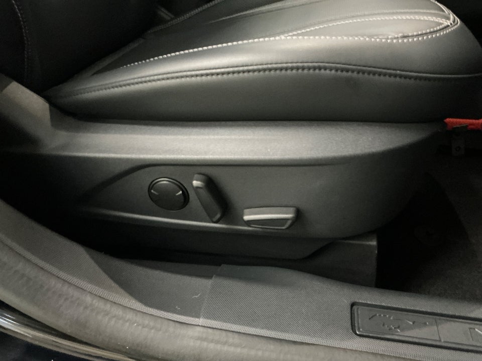 Ford Mustang Mach-E 68 Standard Range 5d