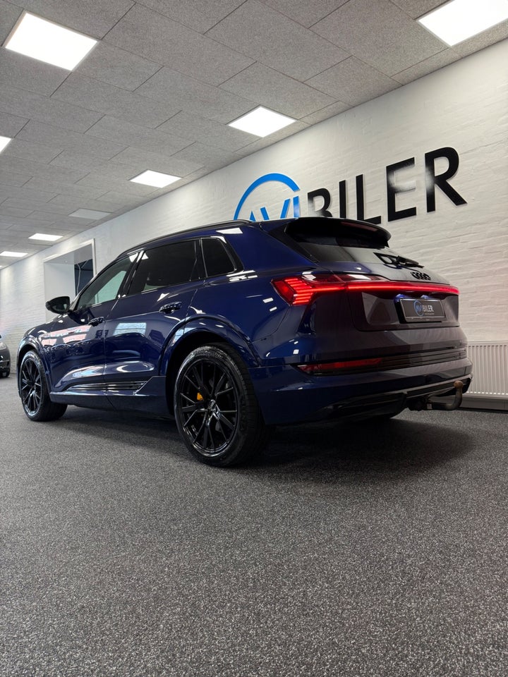 Audi e-tron 55 S-line quattro 5d