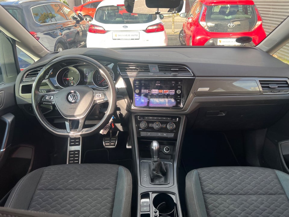 VW Touran 2,0 TDi 150 IQ.Drive DSG 7prs 5d