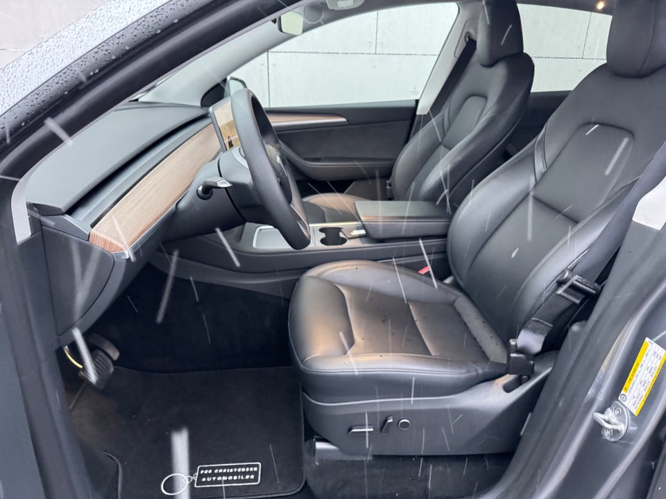 Tesla Model Y Long Range AWD 5d