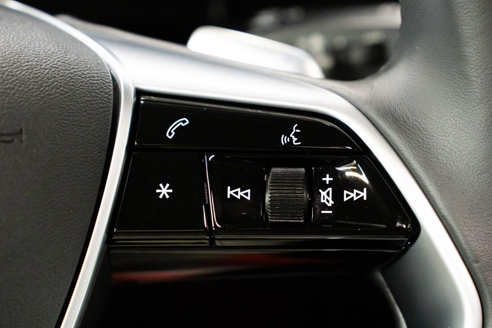 Audi e-tron 50 quattro 5d