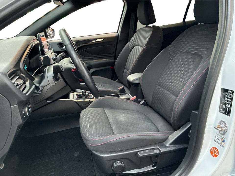 Ford Focus 1,5 EcoBoost ST-Line 5d