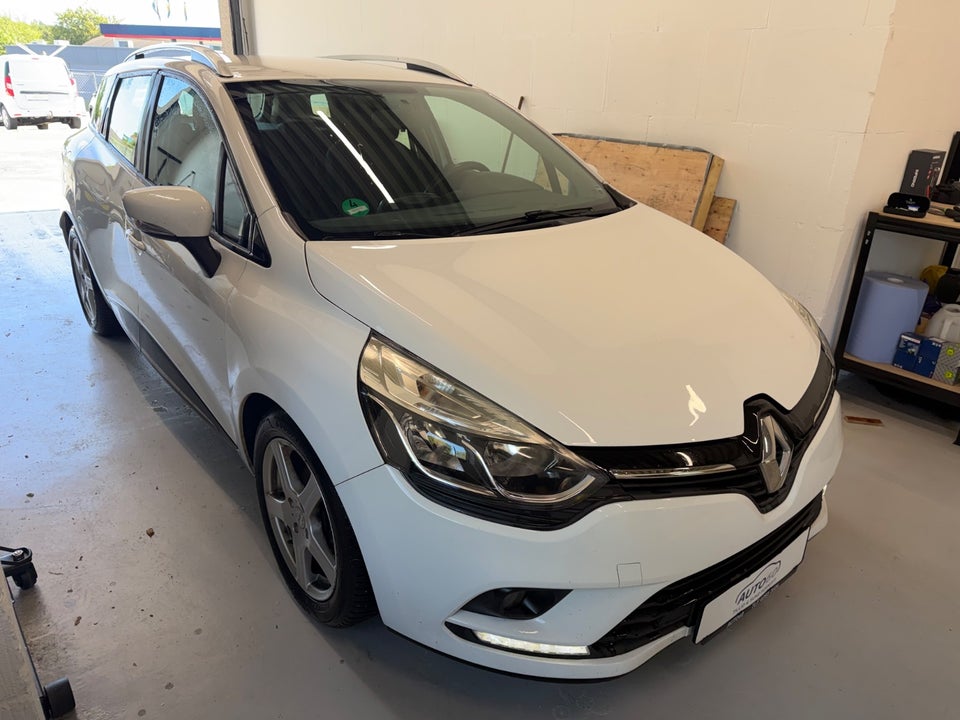 Renault Clio IV 1,5 dCi 90 Zen Sport Tourer 5d