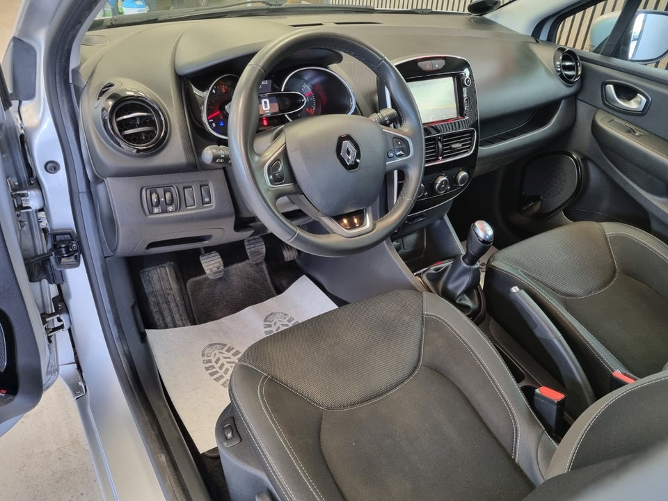 Renault Clio IV 1,5 dCi 90 Zen Sport Tourer 5d