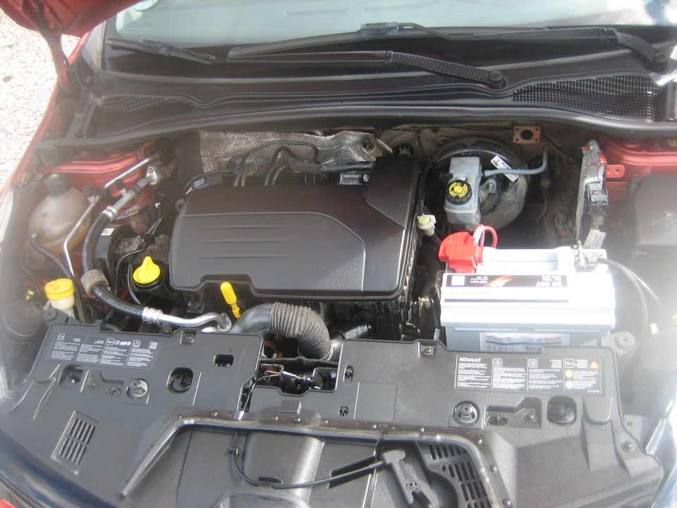 Renault Clio IV 1,2 16V Authentique 5d