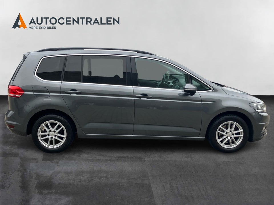 VW Touran 1,6 TDi 115 Comfortline Connect DSG 7prs 5d