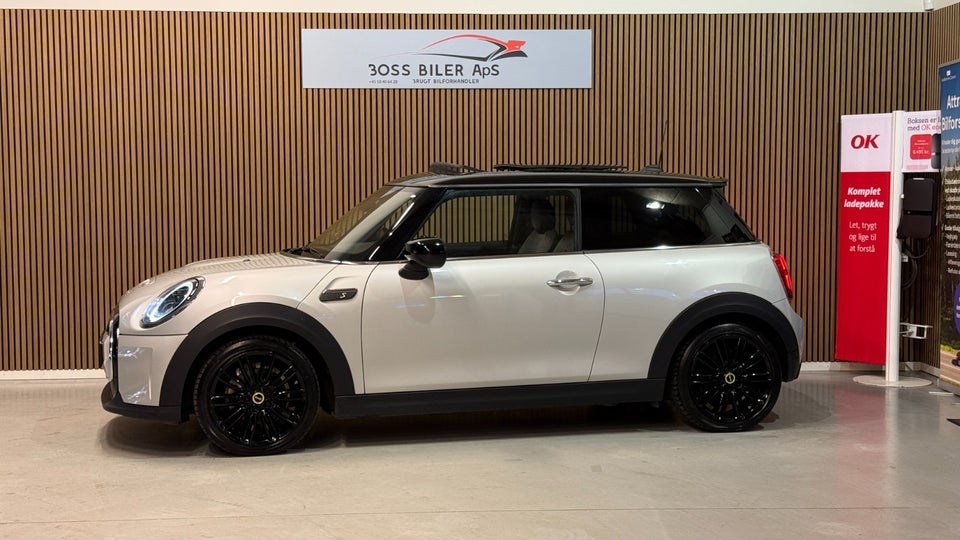 MINI Cooper SE Classic Trim 3d