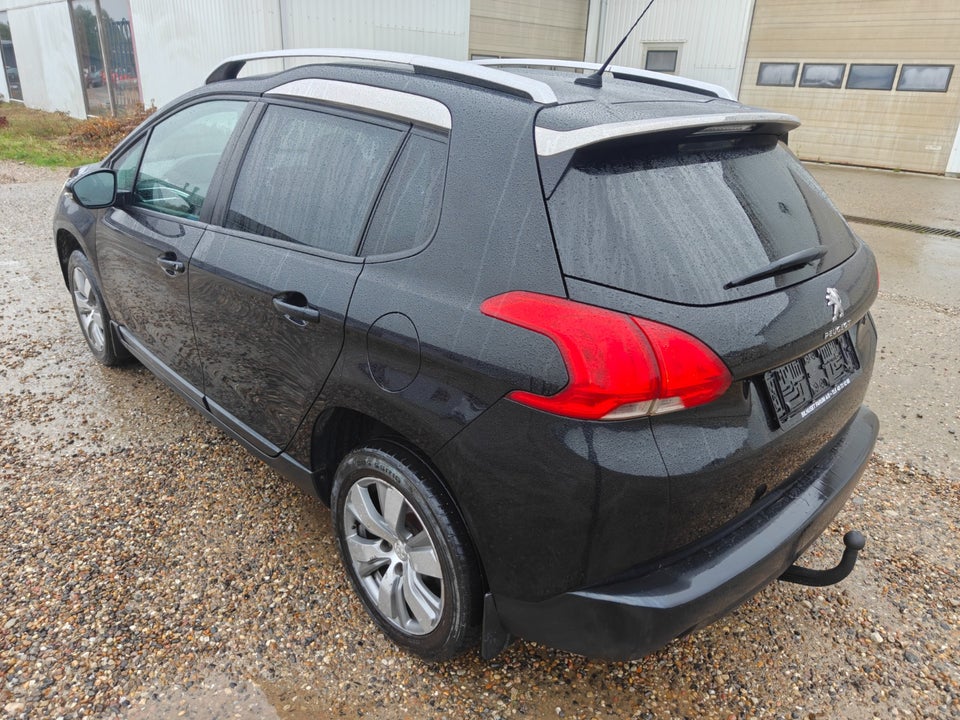 Peugeot 2008 1,2 VTi 82 Allure 5d