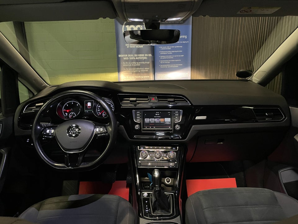 VW Touran 2,0 TDi 150 Highline DSG 7prs 5d