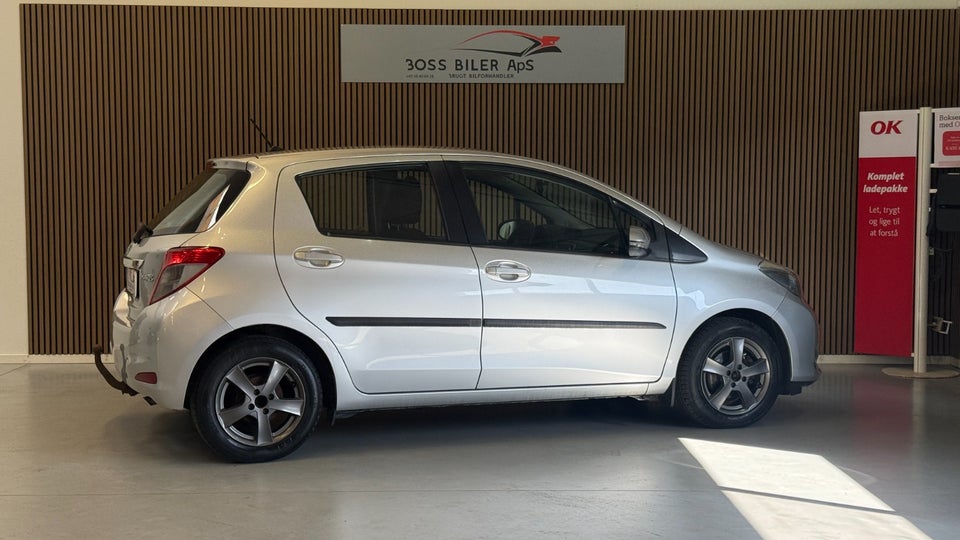 Toyota Yaris 1,3 VVT-i T1 5d
