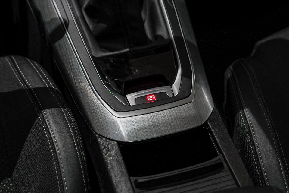 Peugeot 308 1,6 BlueHDi 120 Selection Sky SW 5d