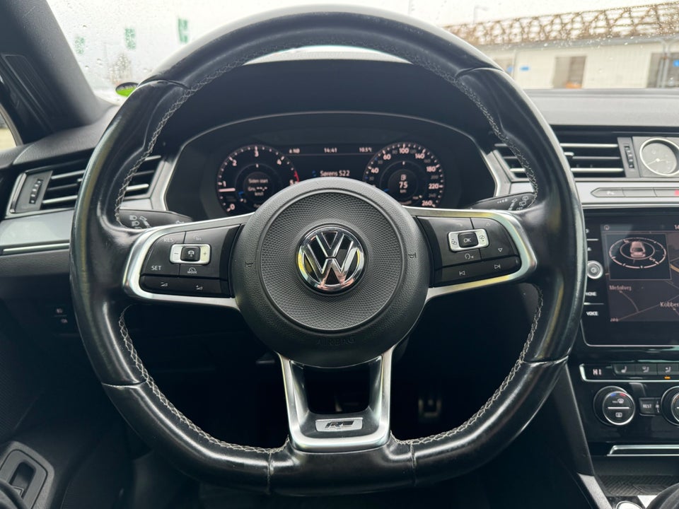 VW Passat 1,6 TDi 120 R-line Highline Variant DSG 5d