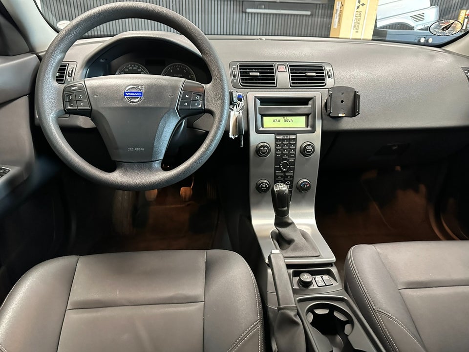 Volvo V50 1,8 Kinetic 5d