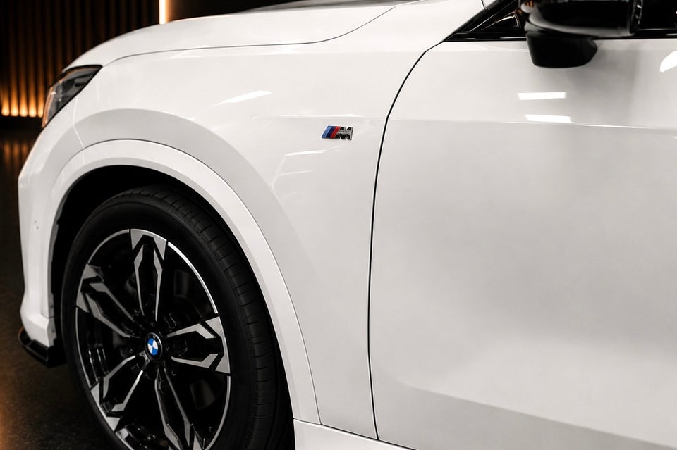 BMW iX1 xDrive30 Fully Charged M-Sport 5d