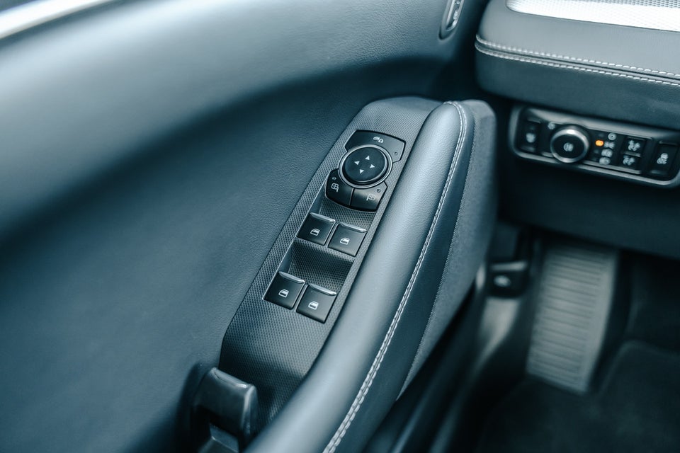 Ford Mustang Mach-E 70 Standard Range 5d