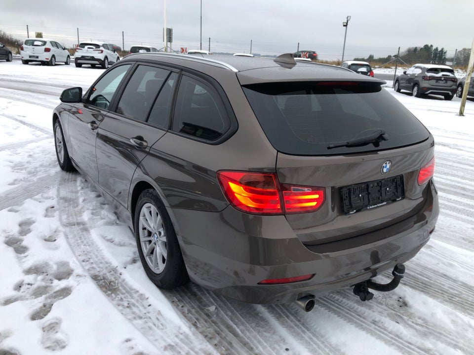 BMW 320d 2,0 Touring 5d