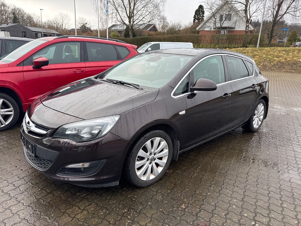 Opel Astra 1,4 T 140 Enjoy 5d