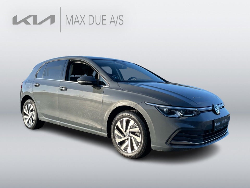 VW Golf VIII 1,4 eHybrid DSG 5d