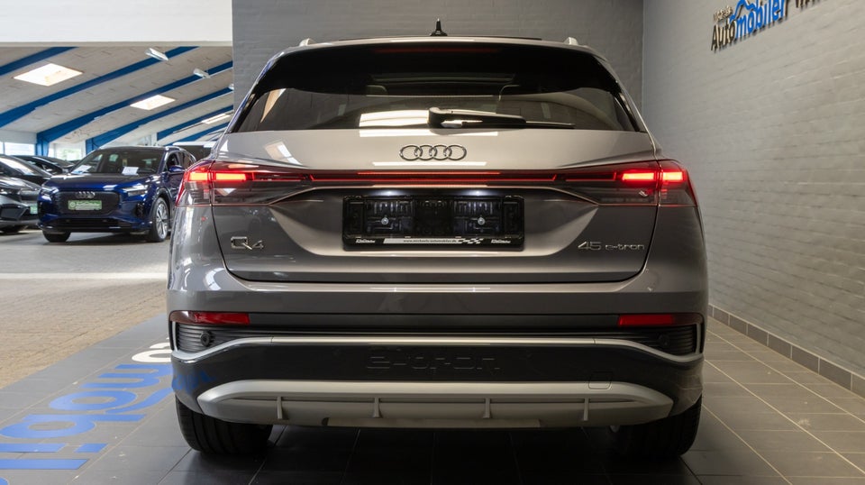 Audi Q4 e-tron 45 S-line 5d