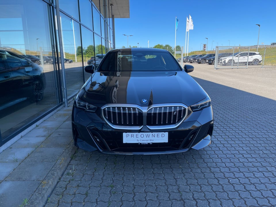 BMW i5 eDrive40 M-Sport 4d