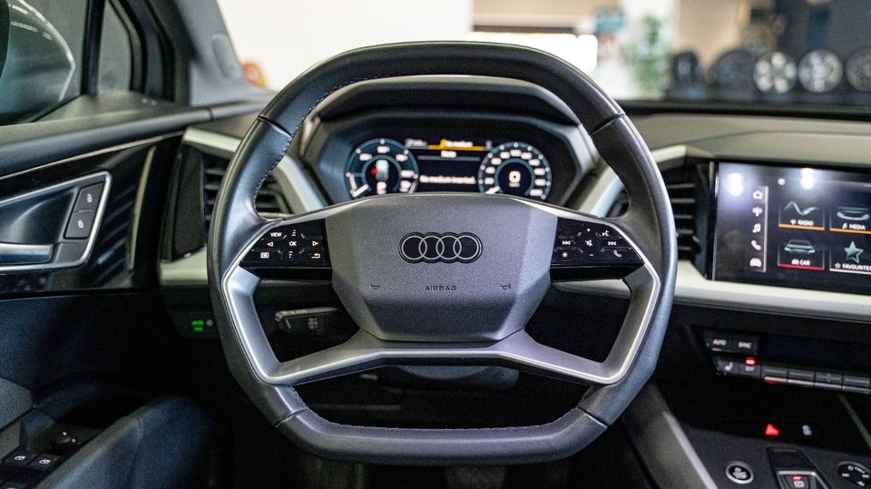 Audi Q4 e-tron 40  5d