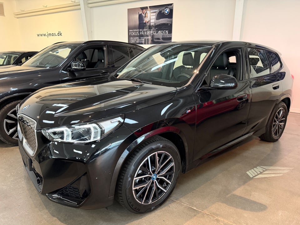 BMW iX1 xDrive30 M-Sport 5d