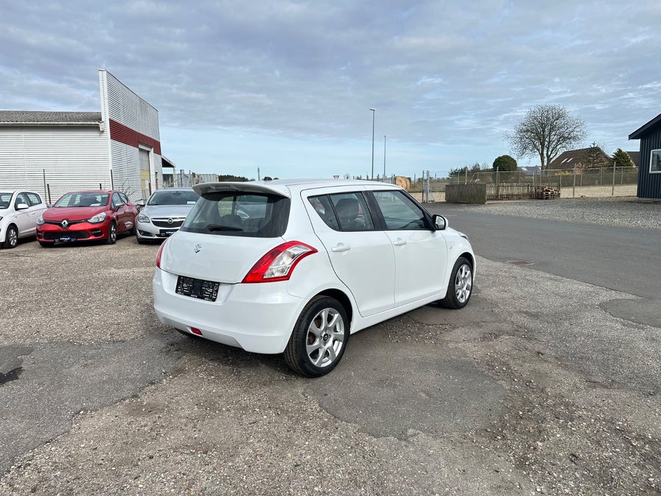 Suzuki Swift 1,2 Dualjet Exclusive 5d