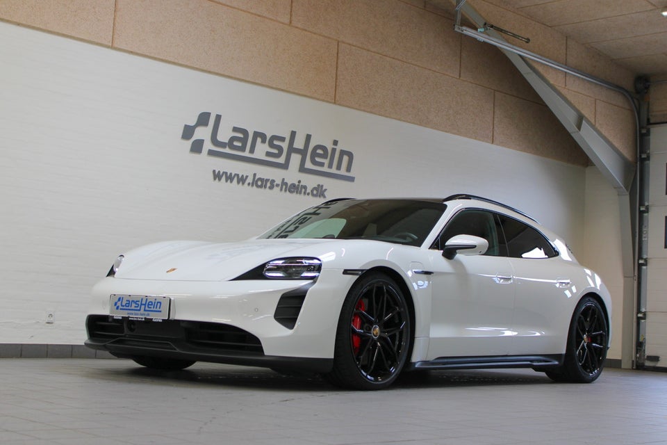 Porsche Taycan GTS Performance+ Sport Turismo 5d
