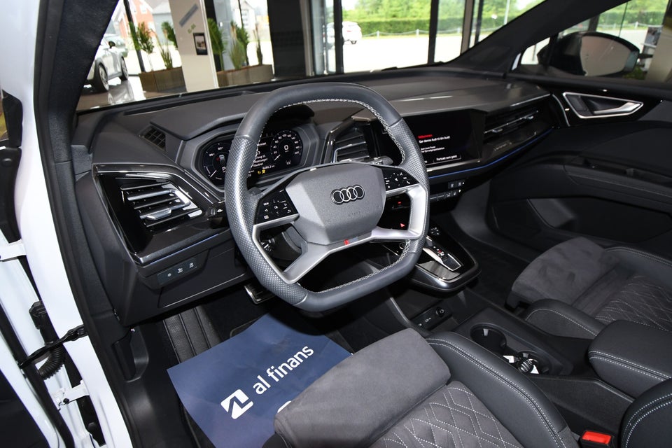 Audi Q4 e-tron 40 S-line Sportback 5d