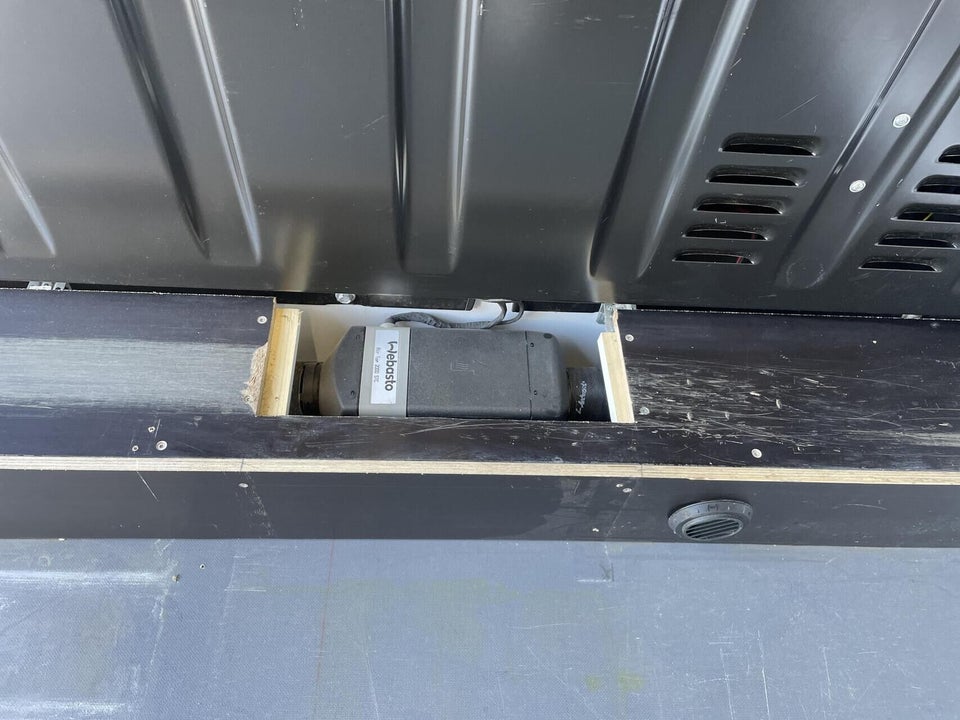 Renault Master IV T33 2,3 dCi 150 L2H2 Kassevogn