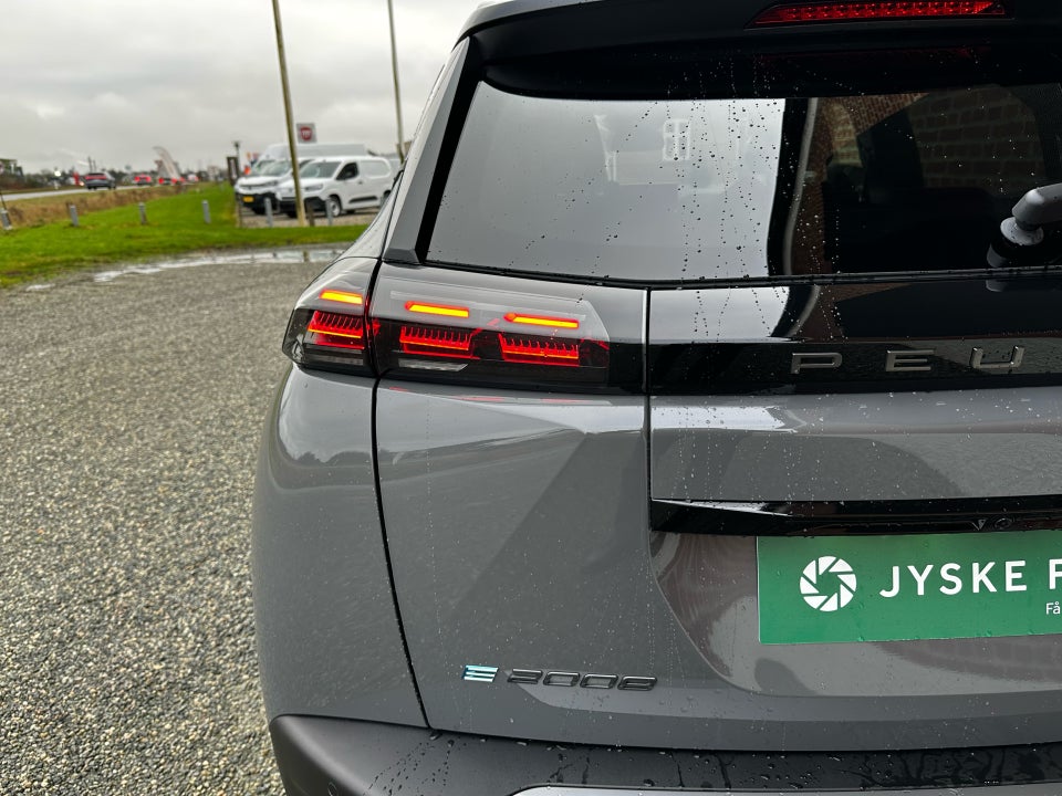 Peugeot e-2008 54 GT 5d