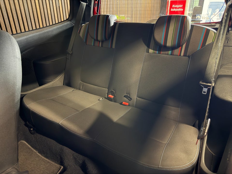 Renault Twingo 1,2 16V Dynamique 3d